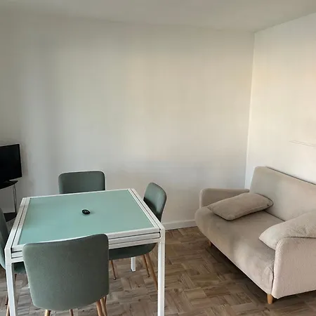 Gwen Apartment *